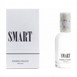 Andrea Maack Smart