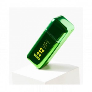 Carolina Herrera 212 VIP Men Wins