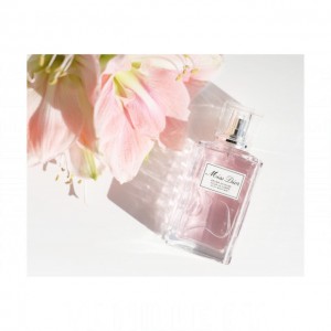 Christian Dior Miss Dior Brume Soyeuse pour le Corps
