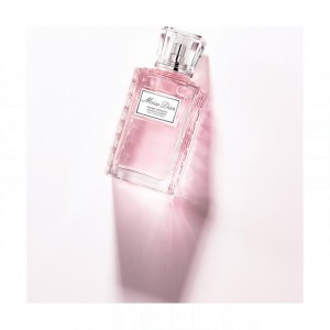 Christian Dior Miss Dior Brume Soyeuse pour le Corps