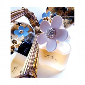 Marc Jacobs Daisy Garland