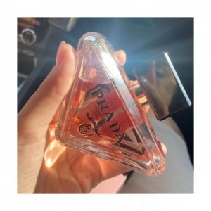 Prada Paradoxe