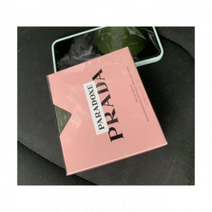 Prada Paradoxe