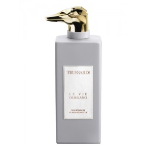 Trussardi Walking in Porta Venezia