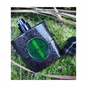 Yves Saint Laurent Black Opium Illicit Green